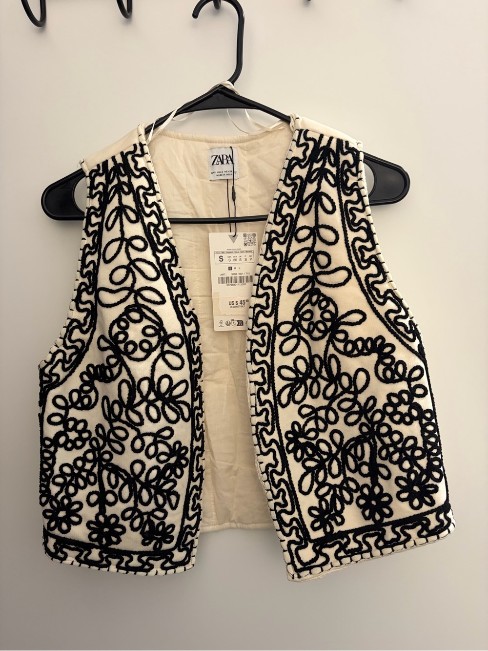 Zara Embroidered Sleeveless Vest